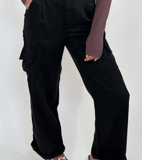 So Soft Crop Cargo Pants | Black